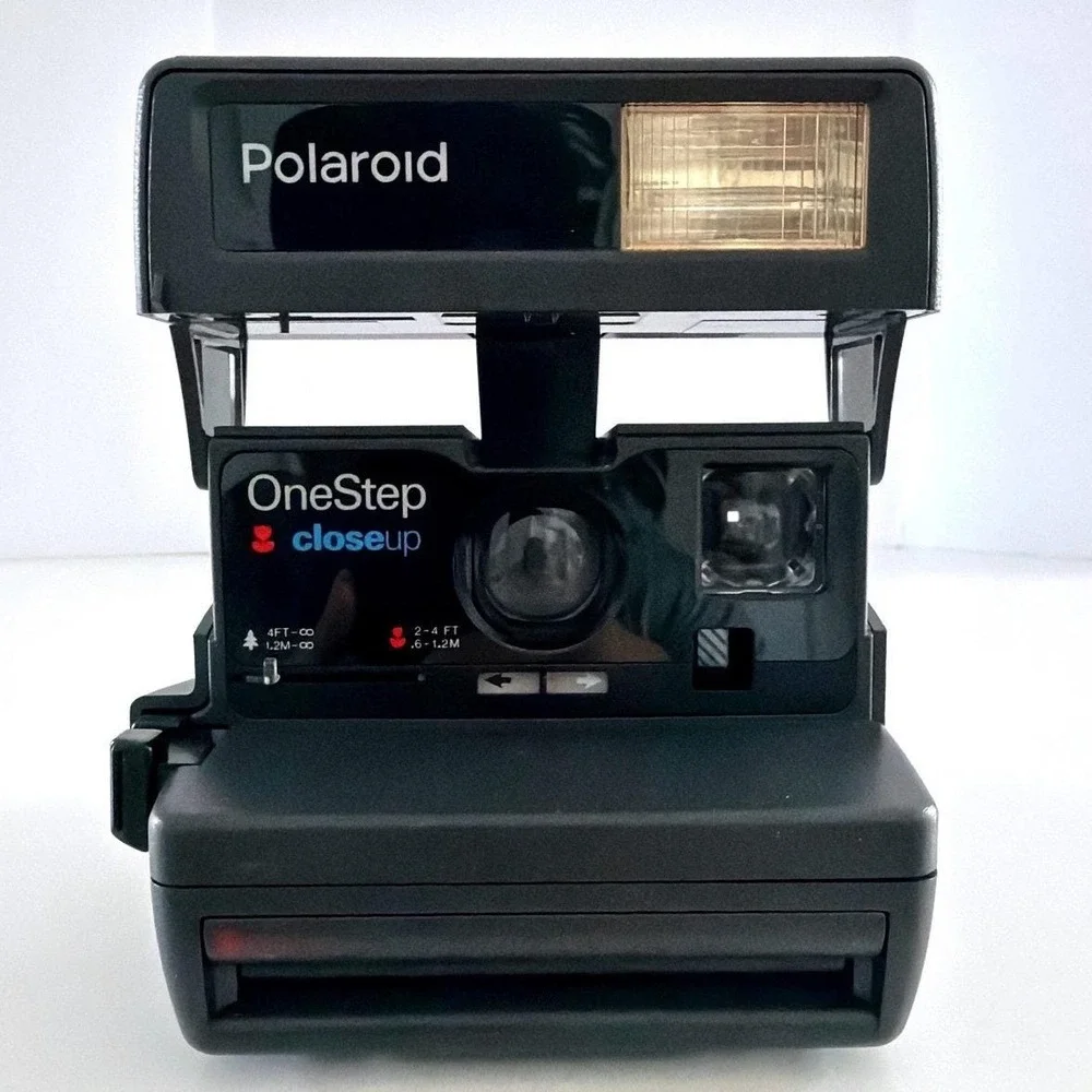 Vintage Polaroid OneStep CloseUp 600 Instant Film Camera 90s era Point and Shoot